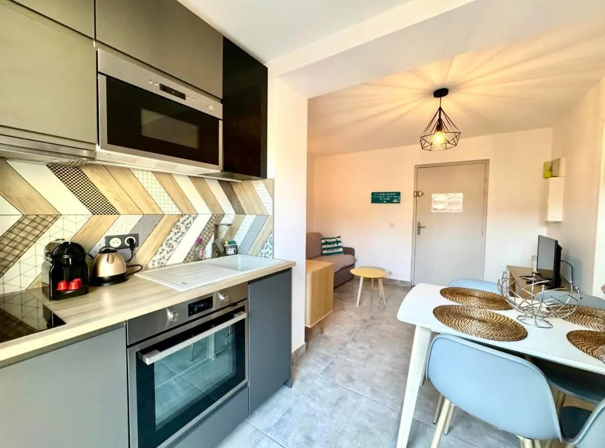 Apartment Les Flamants Roses La Capte T2 4 Personnes 200M De La Plage Hyeres